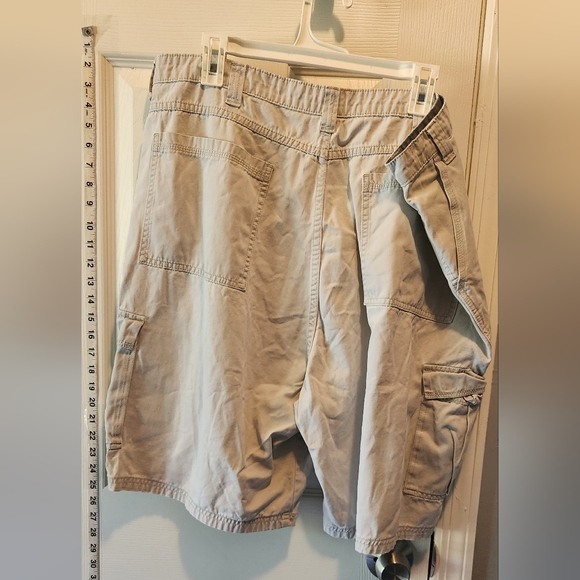 Short - Picture 2 of 5